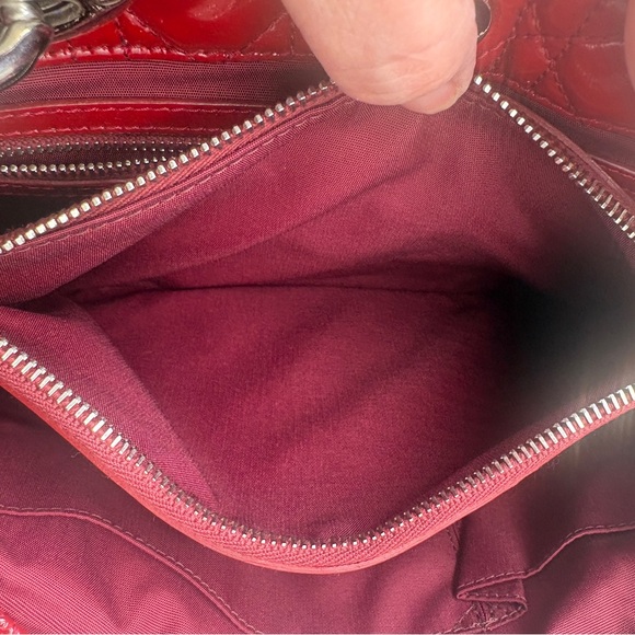 Christian Dior Lady Dior Medium Red Patent Cannage Bag Charm Italy Authentic - Picture 10 of 14